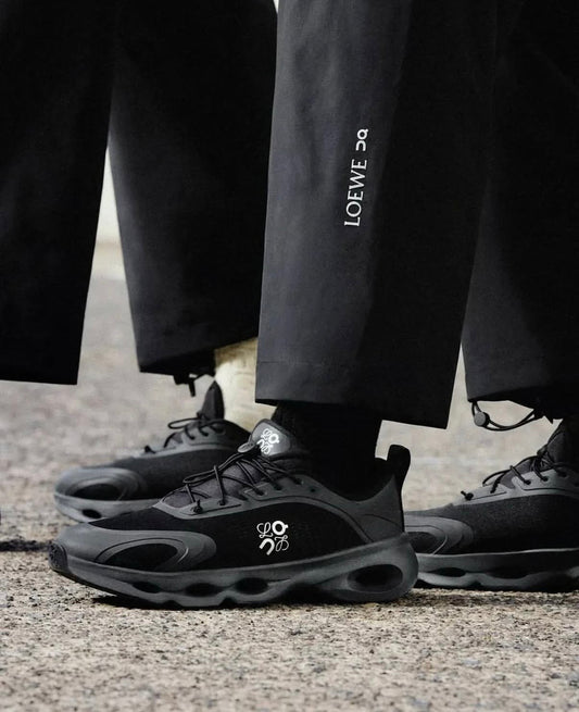 On Running Cloudsolo LOEWE Black