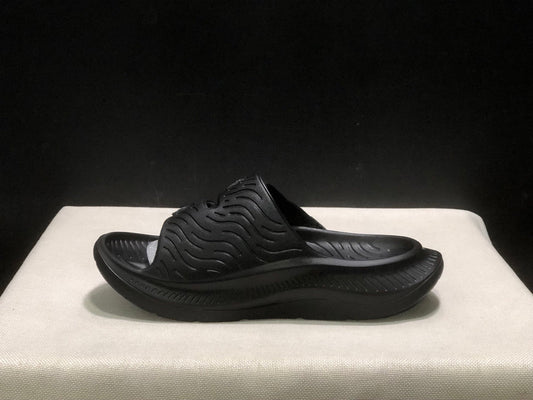 WTAPS x  HOKA ONE ONE ORA Luxe