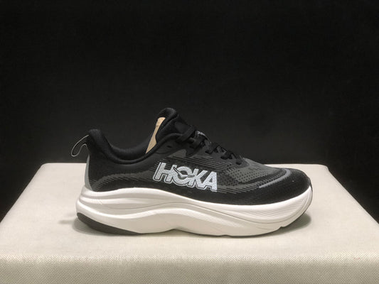 HOKA ONE ONE SKYFLOW