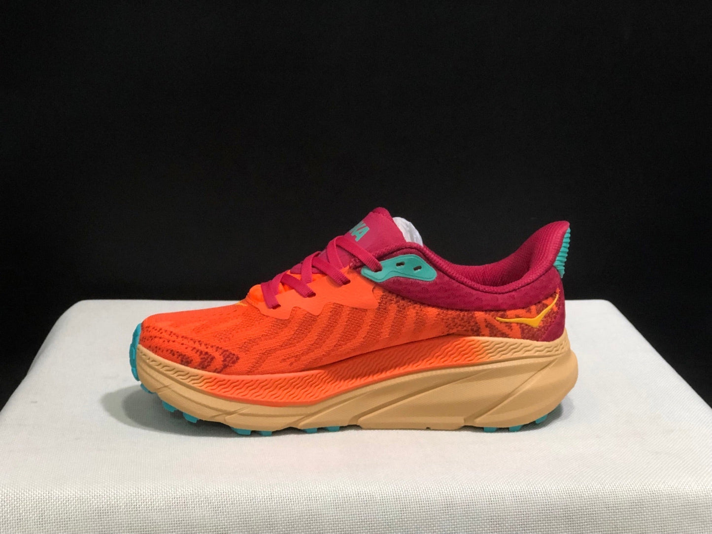 HOKA ONE ONE Challenger 7